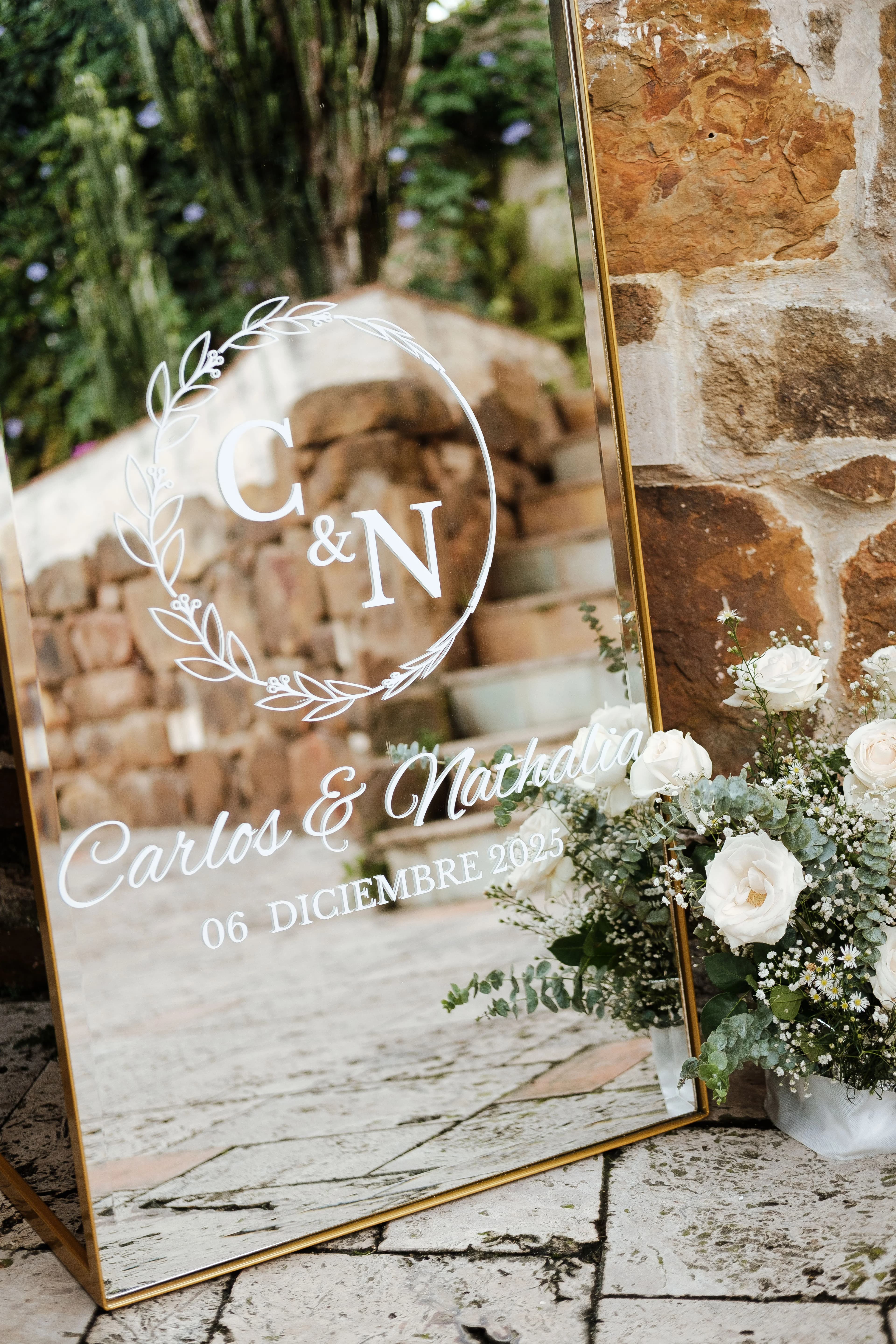 Fotografía de detalles de boda en Casa Antonio, Girón, Santander
